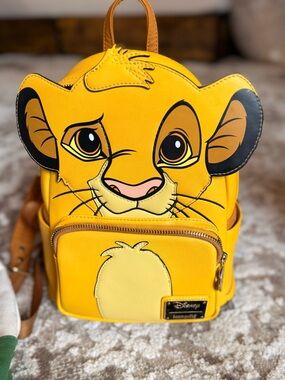 Loungefly x Disney Lion King Yellow Simba Kids Mini Backpack + EXTRAS